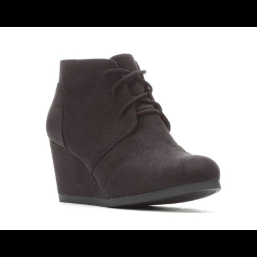 City classified size 8 booties